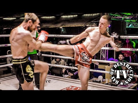 1st Round Knockout I WBC Muay Thai I Siamstore vs 8 Weapons