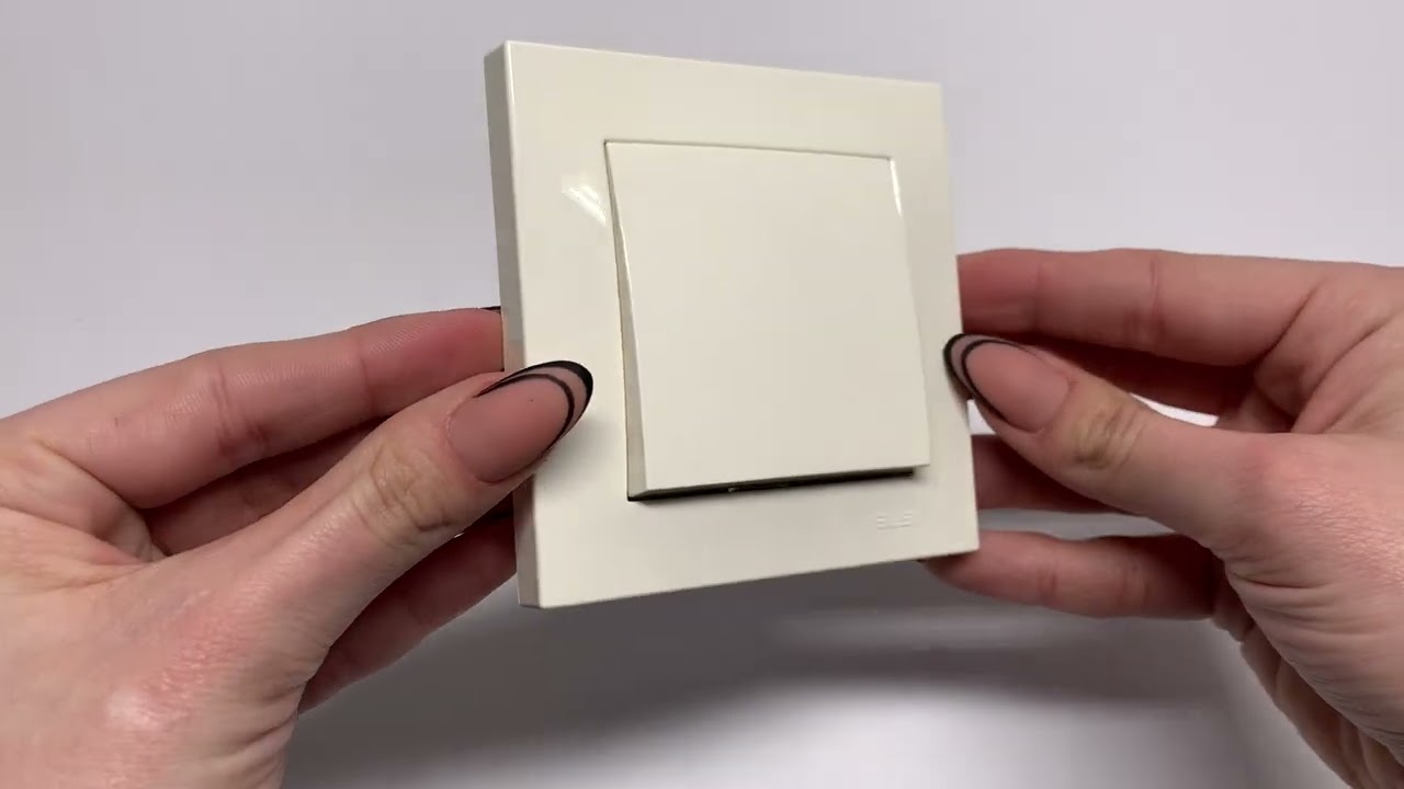 Выключатель одноклавишный ELBI VEGA белый (510-010200-200)