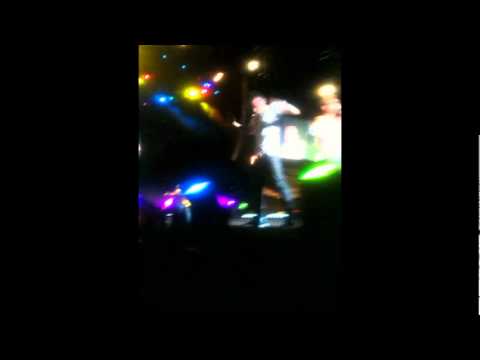 230911 GD TOP Seungri @ Singapore F1 "How Gee" [FANCAM]