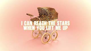 Download lagu Latto - Fallin' (Lyric Video) mp3