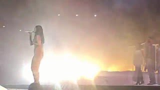 RIHANNA SHMONEY DANCE IN BROOKLYN