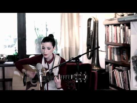 Private Studio Sessions: Sofi Mayen "Yo No Te Quiero"