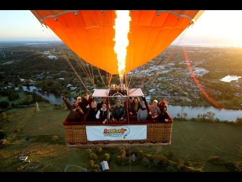download lagu mp3 mp4 Red Balloon Gold Coast, download lagu Red Balloon Gold Coast gratis, unduh video klip Red Balloon Gold Coast