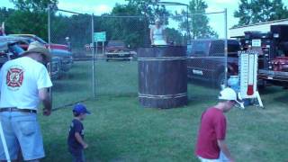 preview picture of video 'Raising Funds for a New Library Building through the Dunk Tank'