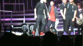 Justin Bieber - &quot;Omaha Mall&quot; (Live in Oakland; 7/17/10)