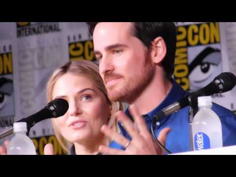 Hook & Emma Swan Wedding dress?!?!?! Once Upon a Time