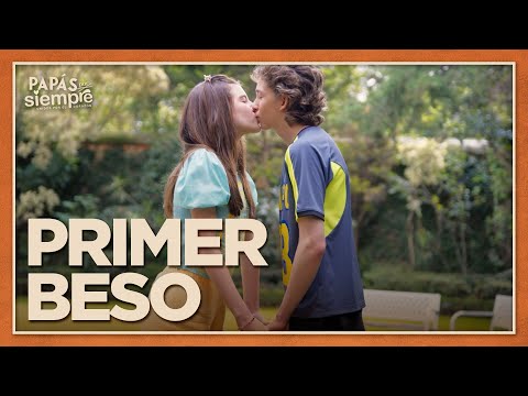 Iker le confiesa su amor a Scarlet y la besa | Papás por Siempre 4/8 | Capítulo FINAL