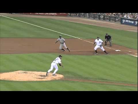 2011/09/02 Escobar's first MLB hit