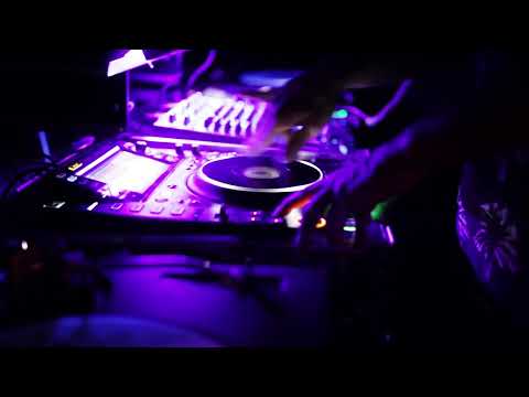 "Drop" (Fat man scoop vs Michael Jackson) A DJDECADEZ Mashup