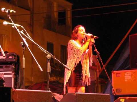 Insintesi & Alessia Tondo "Pizzica di Aradeo" @ Carpino Folk Festival 2013