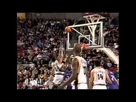 Desmond Mason putback on the Sacramento Kings (November 15, 2002)