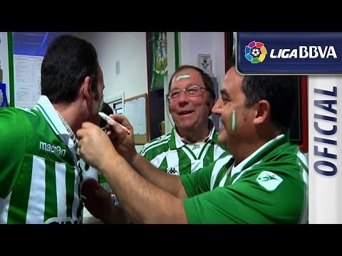 Reportaje sobre peñas del Sevilla FC y el Real Betis en Barcelona