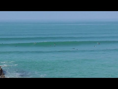 Solid swell rolls in to Fistral South