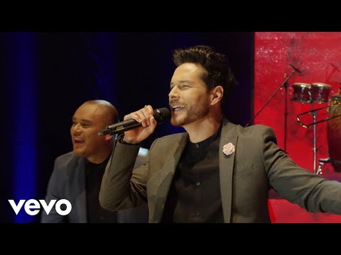 Super Lamas, Juan Solo - Ámame