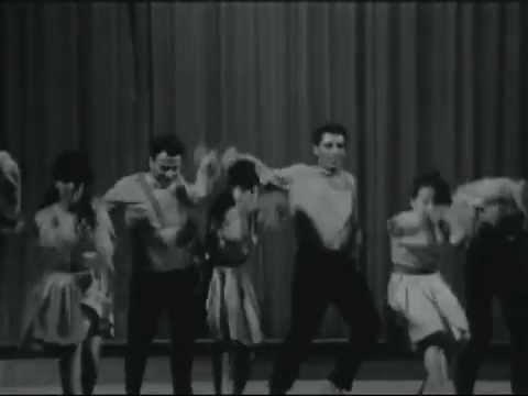 Israeli Dances - Haroa Haktana, Yamin Usmol... (live in France, 1969)