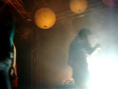 Breathe Carolina - Put Some clothes on