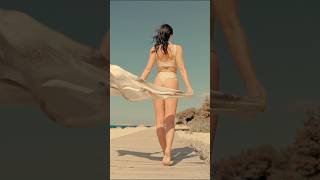 Follow us to the beach ??