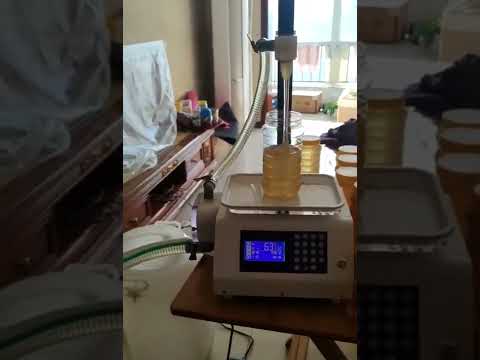 Пчеловодство. Промышленное пчеловодство. Аппарат для дозировки мёда в тару. Дозатор мёда.  #Shorts