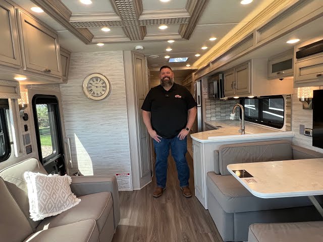 Preview image of 2023 Newmar Canyon Star 3947 (17N221578) youtube video