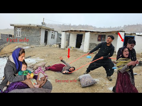 Love and Betrayal: Jealousy in Life: Will the Second Wife Allow the Husband to Visit His Sick Child?