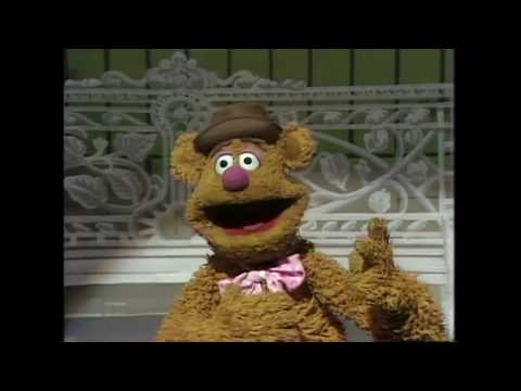 Muppet Songs: Fozzie Bear - Good Enough to Play the Palace