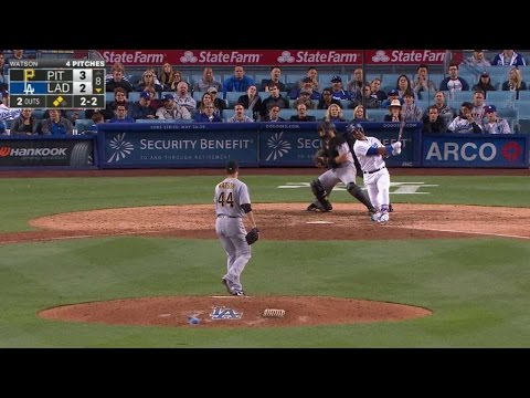 PIT@LAD: Watson fans Gutierrez to escape jam in 8th