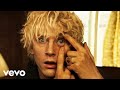 Videoklip Machine Gun Kelly - forget me too (ft. Halsey) s textom piesne