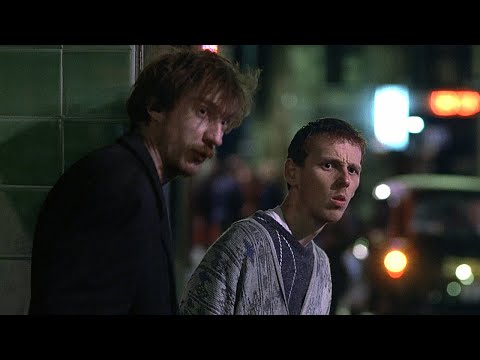 Трейлеры Обнаженная