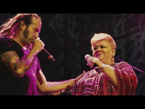 Genitallica Ft Paquita la del Barrio - Invítame a Pecar (En Vivo 15 Años)