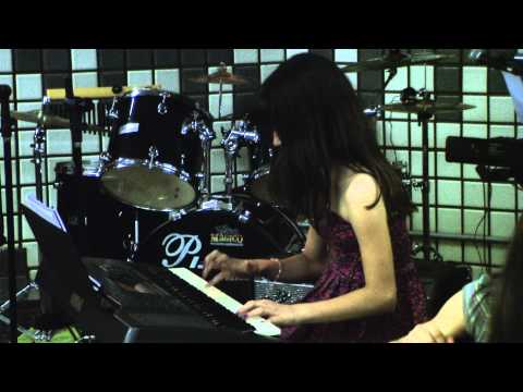 1º SARAU da Bidellati- Luísa "Merrily we roll along" 2010