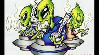 FUMO Y NO BAJO  CARTEL DE SANTA