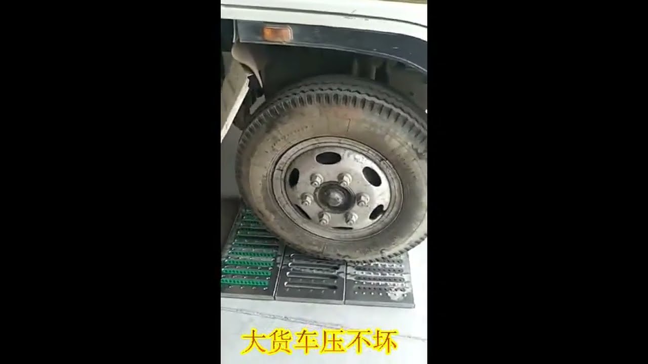 Stainless steel trench drain grate — load-bearing test