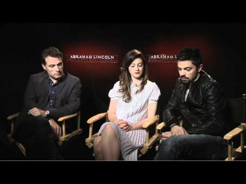 Abraham Lincoln Vampire Hunter - Sewell & Winstead & Cooper Interview (JoBlo.com)