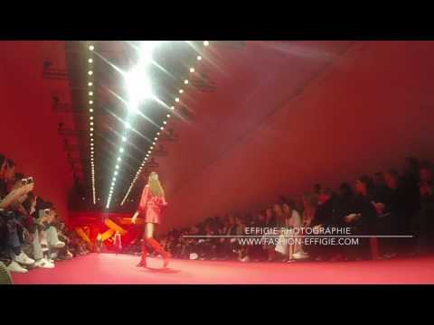 Effigie Photographie au coeur du défilé Shiatzy Chen "Celebration"