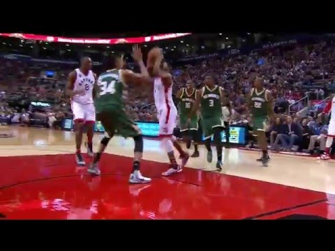 Raptors Highlights: Lowry's Strong Take - December 11, 2015