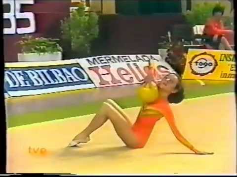 María José FLORES (ESP) ball - 1984 Valladolid international