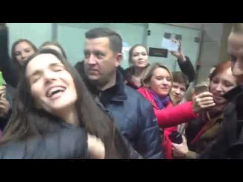 Natalia Oreiro . Llegada a San Petersburgo, Rusia (20.11.2015)