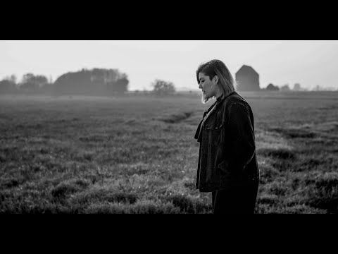 download lagu mp3 mp4 Fitz Crosshair, download lagu Fitz Crosshair gratis, unduh video klip Fitz Crosshair