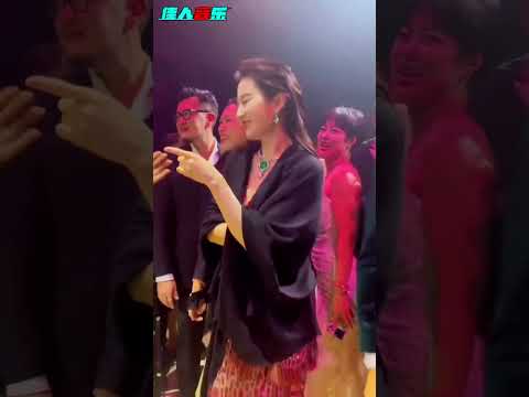 宝格丽晚宴舒淇美的不要不要的~刘亦菲大气的美，赵露思那两下子就把我心俘虏了~ #宝格丽 #live #赵露思 #舒淇 #刘亦菲 #直拍 #shorts