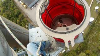 Relamping a Beacon @ 220 feet