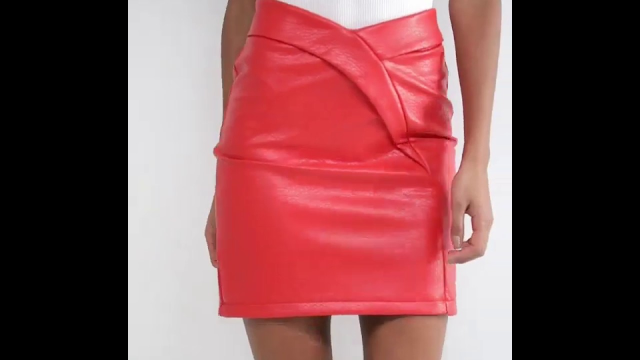 Textured leather look mini skirt in red