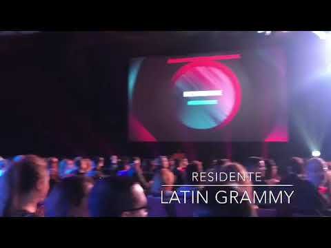 Residente en los Latin GRAMMYs junto a Trooko , Jeff.