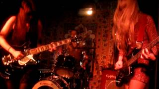 Novella - Something Must Change (Live @ The Old Blue Last, London, 17.11.12)
