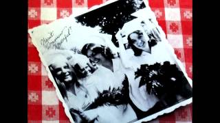 The Waitresses Go On