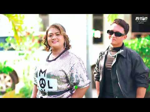 Yat Sat Lo Ya Tal -  Moe Sat  (  Official Music Video )  Dance Version