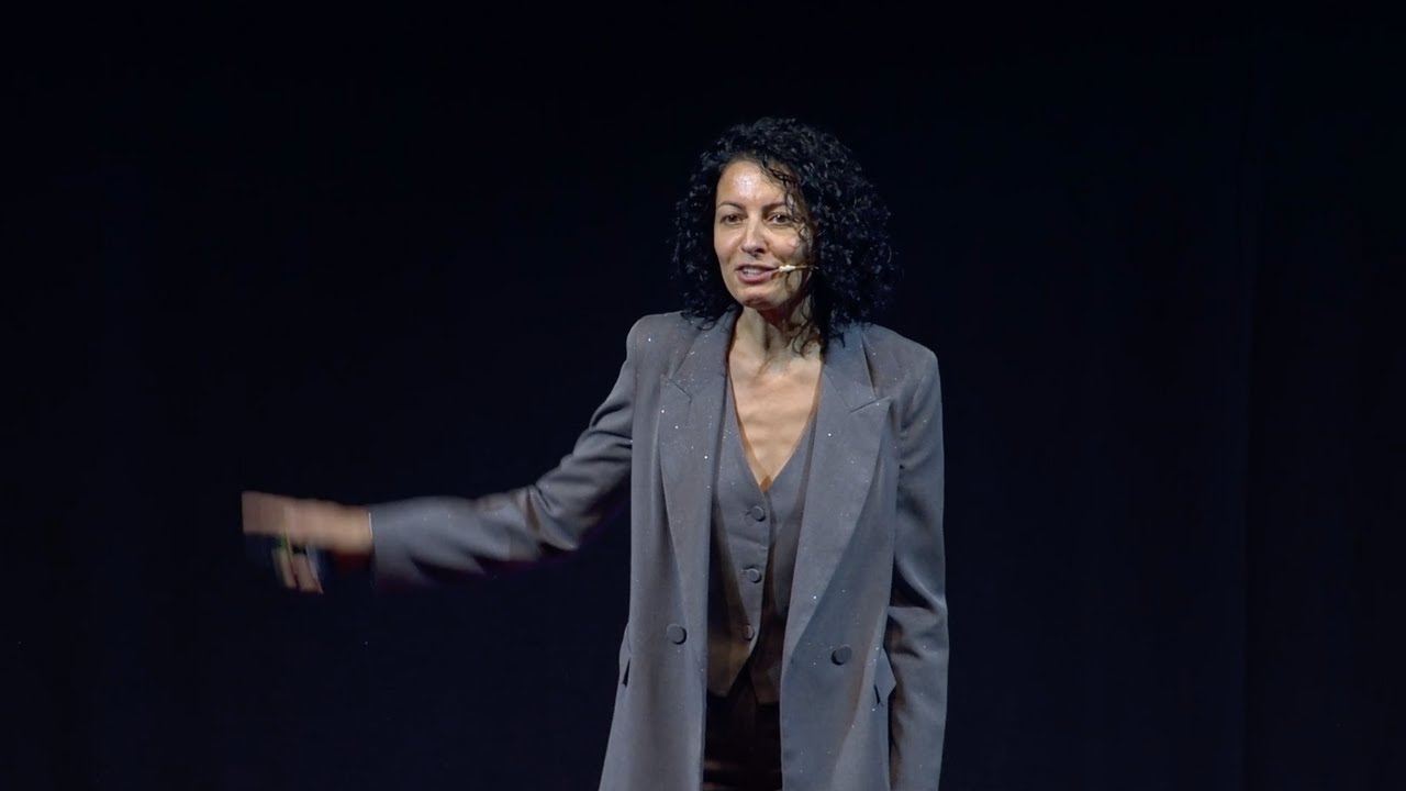 Cosa Resta Umano - L’arte di abitare l’incertezza | Donatella Taurasi | TEDxCortina