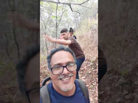 Jovens IBMF descendo o monte de oração em Boa Esperança Tamboril Ceará 