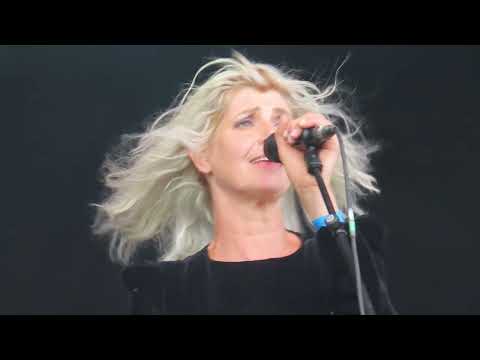 Vive La Fete - Assez - Live at Frietrock 11-9-2022