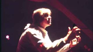 Peter Gabriel - White Shadow - live in Paris, 1977