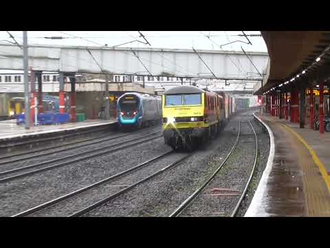 90014/90042 4z59 Crewe - Coatbridge liner, 8th May 2023
